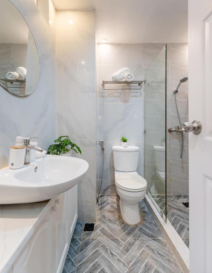 막탄 Amani 729, 3 Minutes To Airport,With Gym & Pool,100Mbps Wifi,Free Netflix 아파트 외부 사진